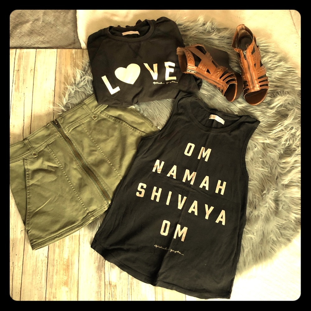 Spiritual gangster tank ‘Om namah shivaya om,’ med